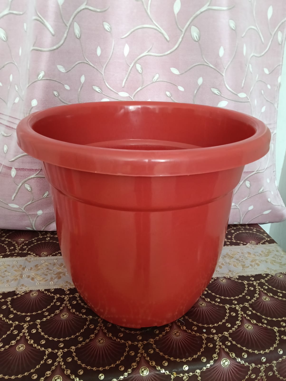 18 inch red pot